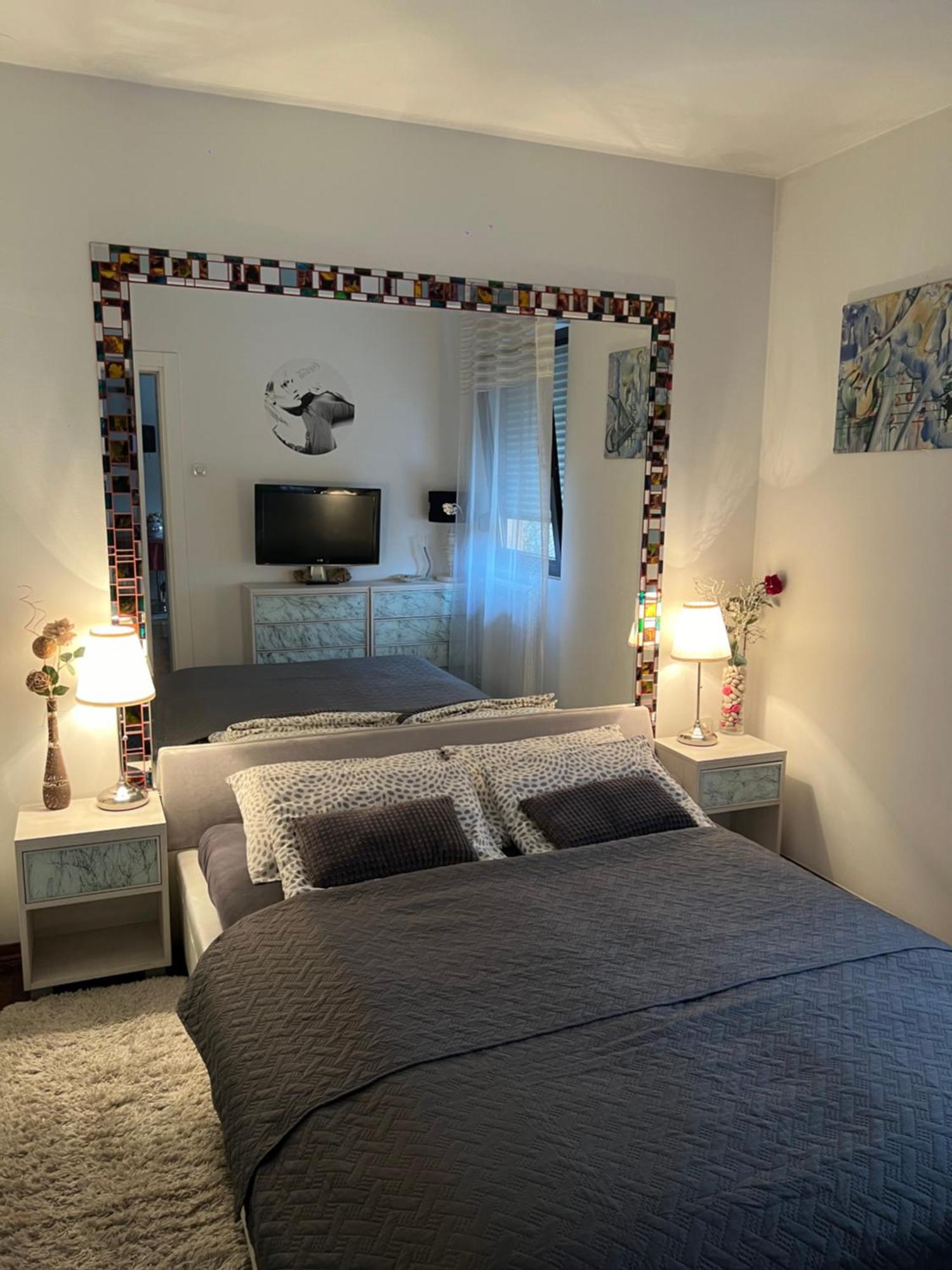 Apartment Sweet Dreams-Close To Zoo,Dinamo Stadium And The City Center Zagreb Exteriör bild
