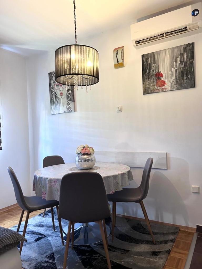 Apartment Sweet Dreams-Close To Zoo,Dinamo Stadium And The City Center Zagreb Exteriör bild